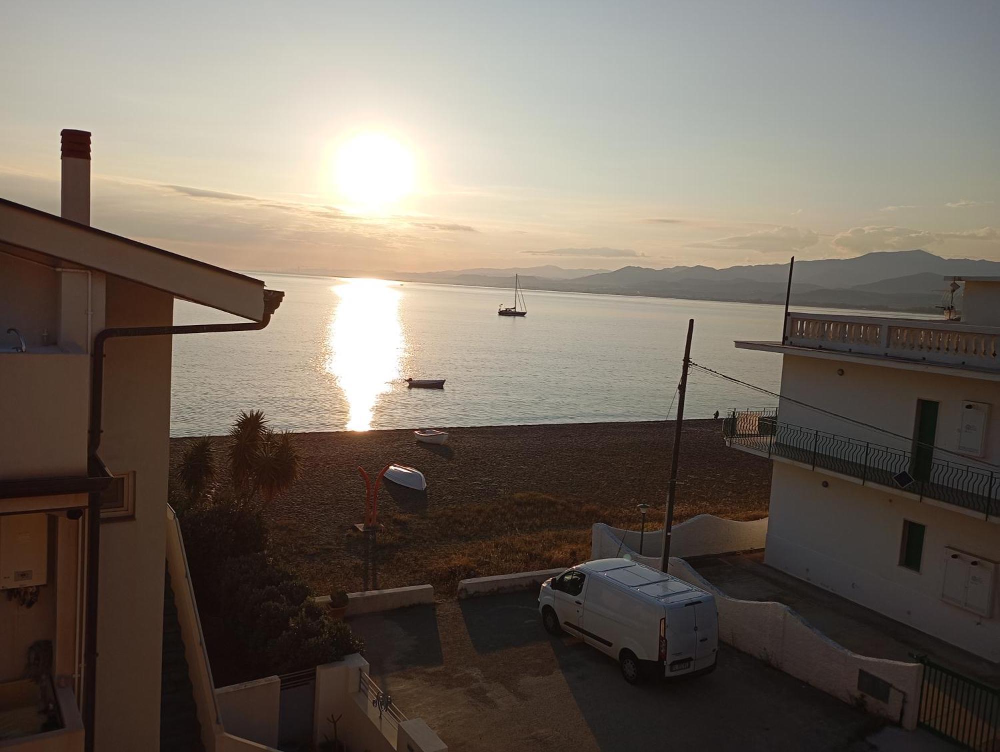 Mansarda Con Terrazzo Vista Mare Villa Oliveri Eksteriør bilde